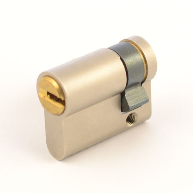 Цилиндр Mul-t-lock 7x7 59.5(50x9.5) ключ - половинка VIP NST никель сатин Цилиндр Mul-t-lock 7x7 59.5(50x9.5) ключ - половинка VIP NST никель сатин
