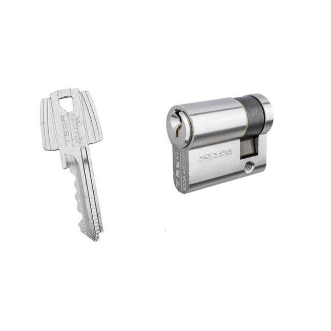 Цилиндр Tesa TE5 40 (30x10) ключ-половинка 3 key NC хром Цилиндр Tesa TE5 40 (30x10) ключ-половинка 3 key NC хром