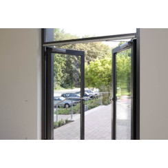 Доводчик дверний Geze TS 5000 hold-open (штанга слайдовая) Cеребристо Доводчик дверний Geze TS 5000 hold-open (штанга слайдовая) Cеребристо