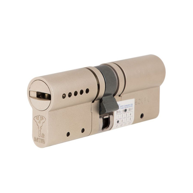 Цилиндр Mul-t-lock DIN MOD KK *MT5+ 70 NST 35ix35 CAM30 Cliq M/S 960B BOX S Цилиндр Mul-t-lock DIN MOD KK *MT5+ 70 NST 35ix35 CAM30 Cliq M/S 960B BOX S