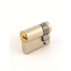 Цилиндр Mul-t-lock DIN HALF K 7x7 49,5 NST 40x9,5 CAM30 M/S 0767 BOX M Цилиндр Mul-t-lock DIN HALF K 7x7 49,5 NST 40x9,5 CAM30 M/S 0767 BOX M