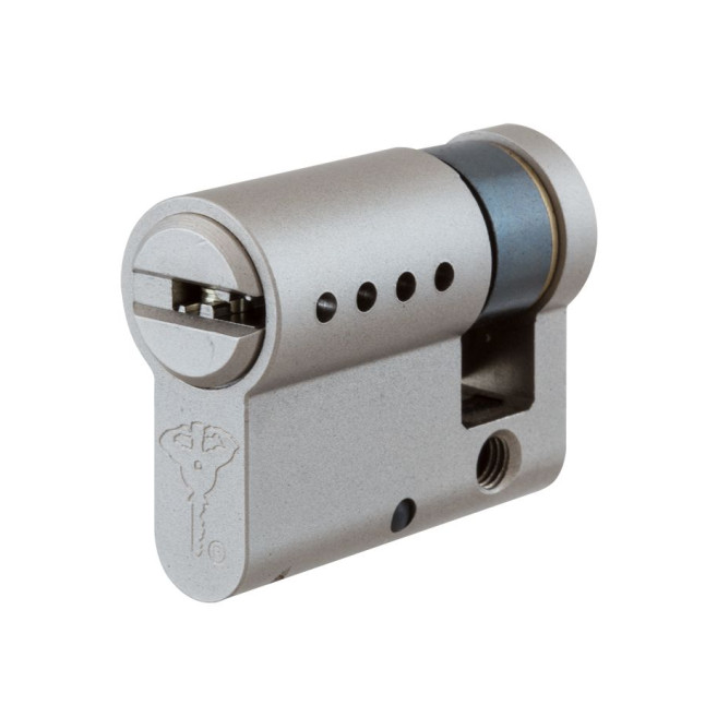 Цилиндр Mul-t-lock DIN HALF K XP *ClassicPro 49,5 NST 40x9,5 CAM30 M/S 2835 PB S-M Цилиндр Mul-t-lock DIN HALF K XP *ClassicPro 49,5 NST 40x9,5 CAM30 M/S 2835 PB S-M