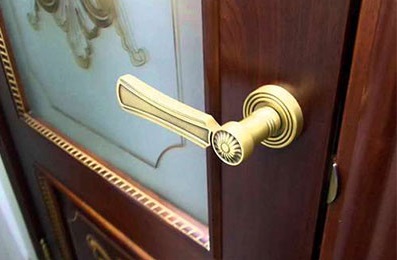 какие дверные ручки выбрать